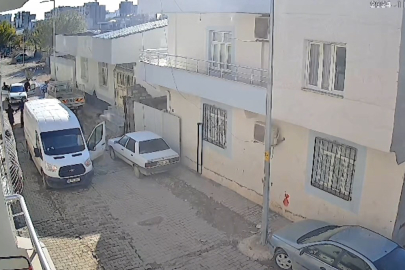 Minibüsün çarptığı 4 yaşındaki Onur öldü; kaza kamerada