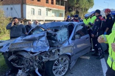 Ordu'da kavşaktan dönen kamyona arkadan çarptı: 3 ölü