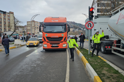TIR’ın çarptığı yaya öldü