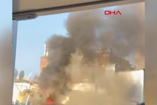 Beyoğlu'nda 5 katlı otelde çıkan yangın söndürüldü