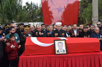 Seferihisar'daki saldırıda yaralanan polis memuru şehit oldu