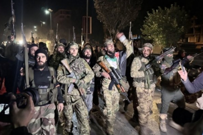 Suriye rejimi Şam'da kontrolü büyük ölçüde kaybetti