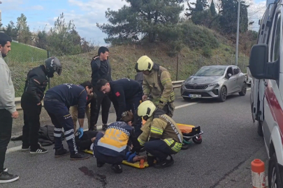 Ataşehir'de otomobil bariyere saplandı: 2 yaralı