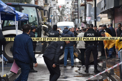İzmir'de sokakta akıma kapılan 2 kişinin öldüğü yerde yeni keşif