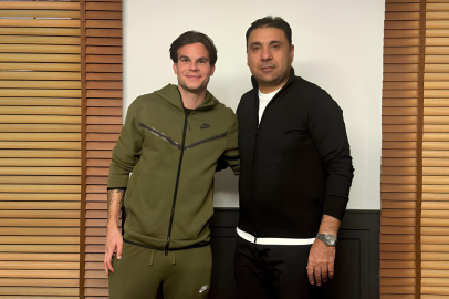 Sivasspor, Charisis ile 3 yıllığına yeni anlaştı