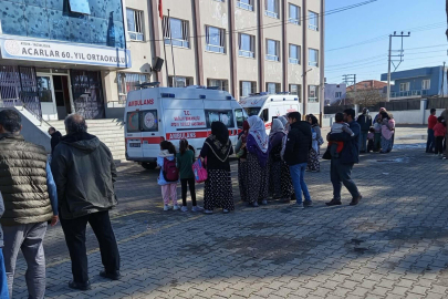 37 öğrenci, gıda zehirlenmesi şüphesiyle hastaneye kaldırıldı