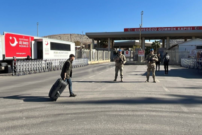 Suriyeliler, Türk halkına teşekkür ederek memleketlerine dönüyor