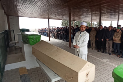 Hatay'da doğal gazdan zehirlenen baba taburcu oldu; eşi ile 3 çocuğunun cenazesine katıldı