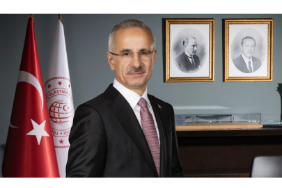Bakan Uraloğlu: Türkiye-Azerbaycan geçiş belgesi kotası 100 bine yükseltildi
