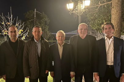 Fenerbahçe Başkanı Ali Koç ve Fenerbahçe eski başkanı Aziz Yıldırım bir araya geldi