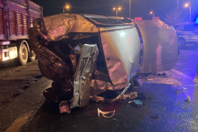 Ankara'da refüje çarpan otomobil takla attı; 1 ölü, 2 yaralı