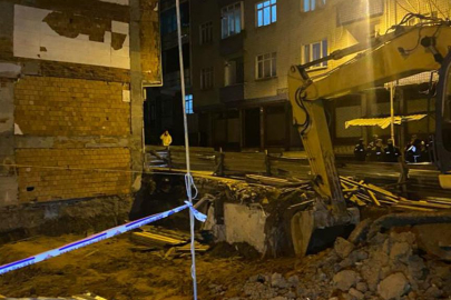 Ümraniye'de 4 katlı binada patlama; hasar oluşan bina tahliye edildi