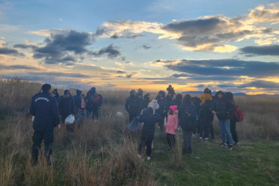 İzmir'de jandarma, 2024'te 22 bin 44 kaçak göçmen yakaladı