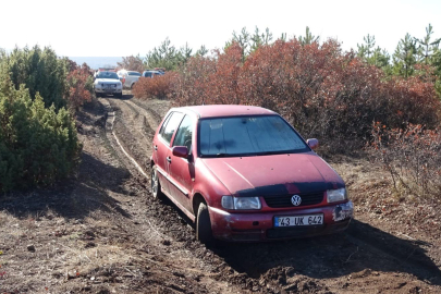 Önceki gün kaybolmuştu, çamura saplanmış aracı bulundu