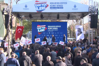 İmamoğlu'na Büyükada'da Adabüs protestosu