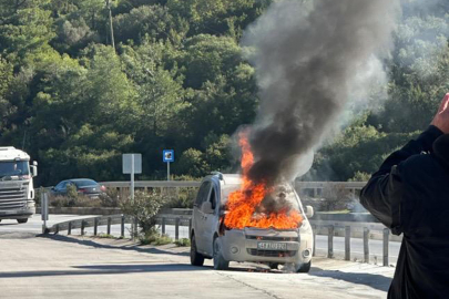 Bodrum'da hafif ticari araç yandı