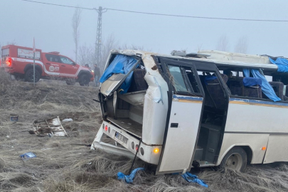 Malatya'da midibüs devrildi: 16 yaralı