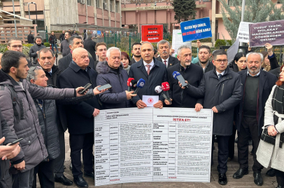CHP'li Özçağdaş: Milli Eğitim Bakanına kırmızı kart gösteriyoruz