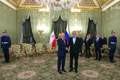 Putin ve Pezeşkiyan Kremlin’de bir araya geldi
