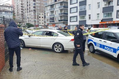 Silahla yaralandı, hastane yolunda kaza yaptı