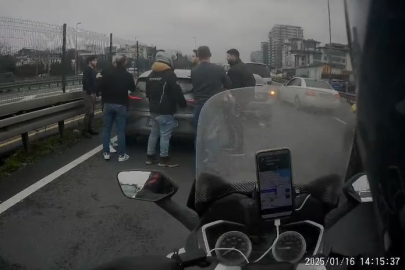 Bakırköy'de yol verme tartışması yumruklu kavgaya dönüştü