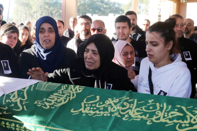 Eski eşinin üzerine benzin döküp ateşe verdiği Pınar, toprağa verildi