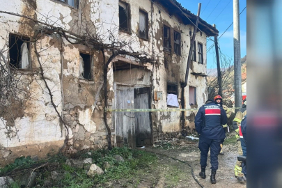 Yalnız yaşadığı evde çıkan yangında hayatını kaybetti