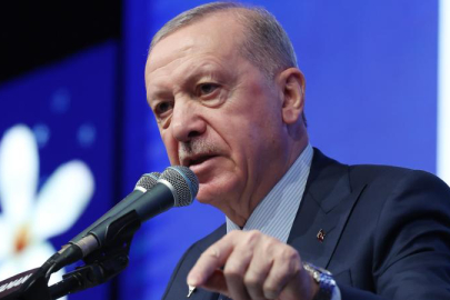 Erdoğan: Deprem bölgesinde evine girmeyen tek bir vatandaşımızı bırakmayacağız