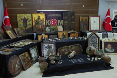 Fatih ve Küçükçekmece'de tarihi eser operasyonu: 931 obje ele geçirildi