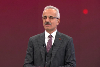 Bakan Uraloğlu: Sosyal medyaya düzenleme bu yıl getirilecek