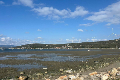 İzmir'de deniz çekilmesi devam ediyor