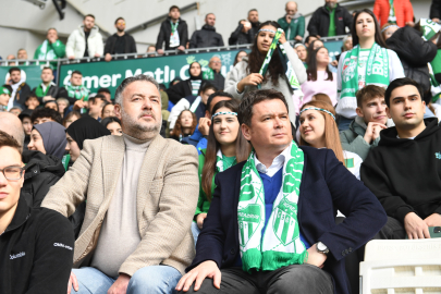 Başkan Aydın, Öğrencilerle Birlikte Bursaspor Maçını Tribünden İzledi