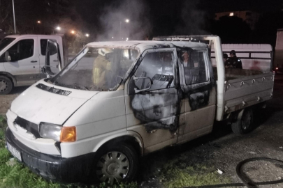 İzmir'de Park Halindeki Kamyoneti Kundaklayan Şüpheli Yakalandı