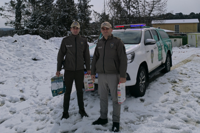 Polis Ekiplerinden Sokak Hayvanlarına Destek