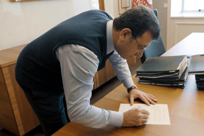 Ekrem İmamoğlu CHP’nin Cumhurbaşkanı Adayı Olmak İçin Başvurusunu Yaptı