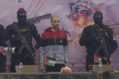 Hamas, 3 esiri daha Kızılhaç'a teslim ederek serbest bıraktı