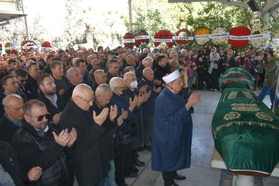 Kazada ölen iş insanı ile eşi, son yolculuğuna uğurlandı