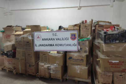 Ankara'da Depoya Düzenlenen Operasyonda 17 Ton Son Kullanma Tarihi Geçmiş Çikolata Ele Geçirildi