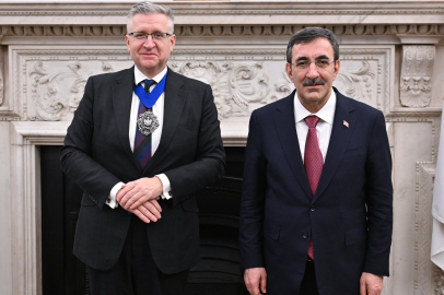Cevdet Yılmaz, Londra Finans Merkezi Belediye Başkanı King ile bir araya geldi