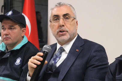 Bakan Işıkhan Şahinbey Belediyesi’nde Görevli İşçiler İle Sahur Yemeğinde Bir Araya Geldi