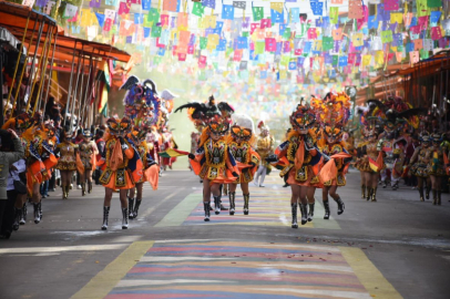 Oruro Karnavalı Başladı: Bolivya’nın Renkli Gelenekleri Yeniden Canlanıyor