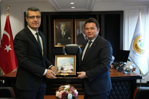 Osmangazi Belediye Başkanı Aydın, Erdal Şahan’ı Ziyaret Ederek Başarılı Bir Görev Süreci Diledi