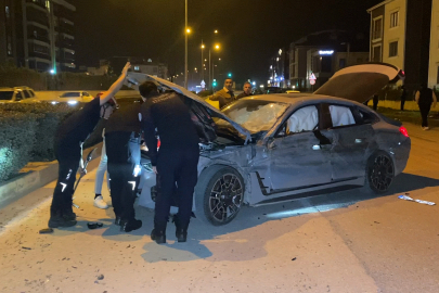 İnegöl'de Ehliyetsiz Sürücü Kazası: 2 Yaralı