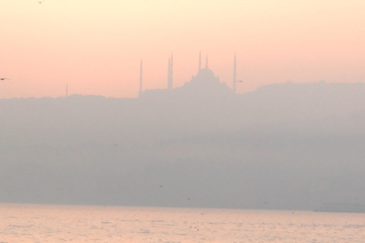 İstanbul Boğazı’nda Sis Engeli Kalktı, Kuzey-Güney Hatları Yeniden Faaliyette