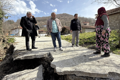 Heyelanda mahalledeki yol çöktü