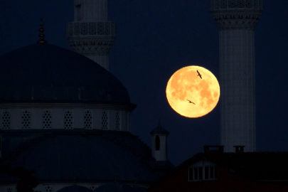 'Kanlı Ay Tutulması' İstanbul'da görüntülendi