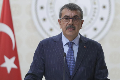 Yusuf Tekin'den önemli açıklamalar: Okutulacak dersi kalmamış öğretmene branş değişikliği masada