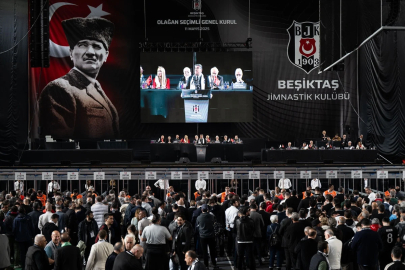Beşiktaş'ta Serdal Adalı, yeniden başkan oldu