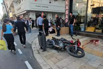 Motosikletle minibüs çarpıştı!: Ölü ve yaralılar var