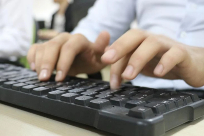 Yok böyle bir skandal! Savcının şifresiyle dosyaları kapattı, tutuklandı